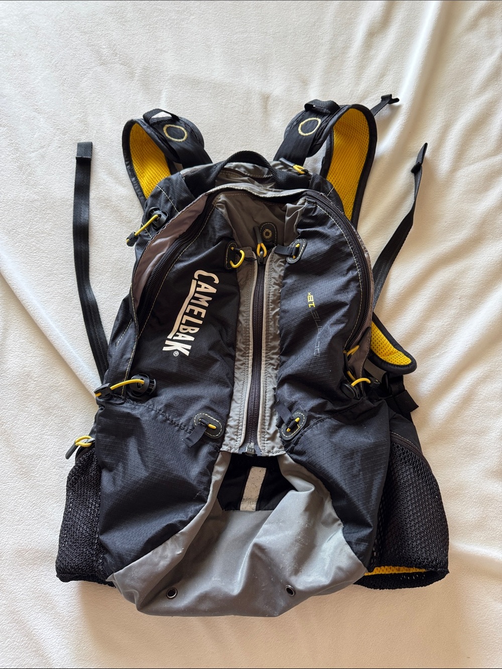 Camelbak Octane Back Pack no hydration interior